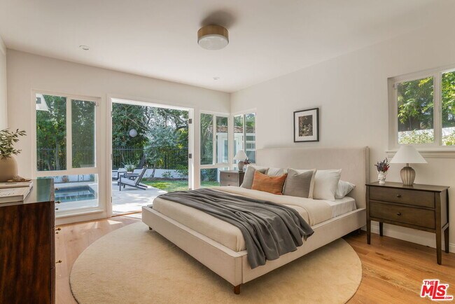 Building Photo - 11349 Canton Dr