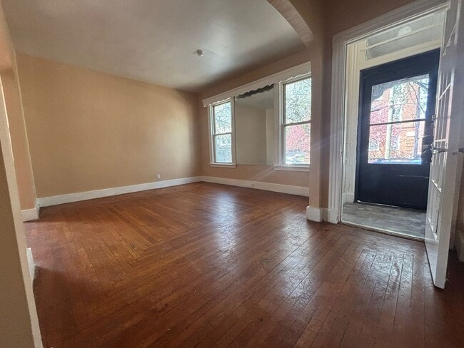 Building Photo - 37-39 Hotchkiss St