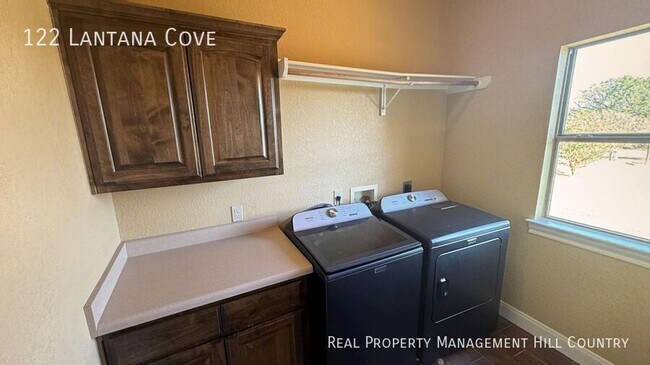 Building Photo - 122 Lantana Cove