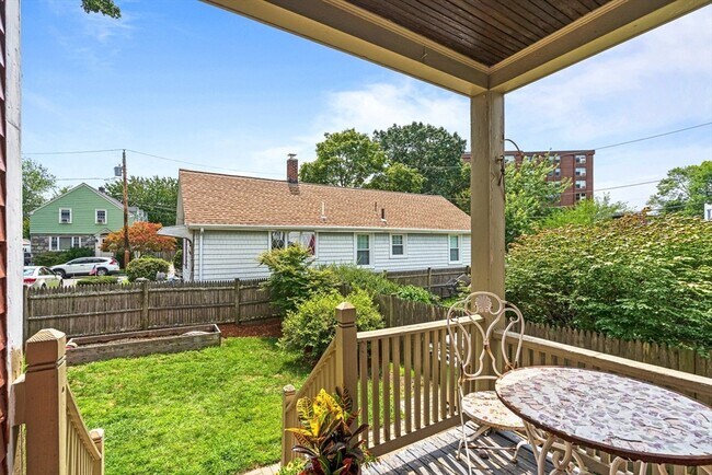 Building Photo - 31 E Foster St