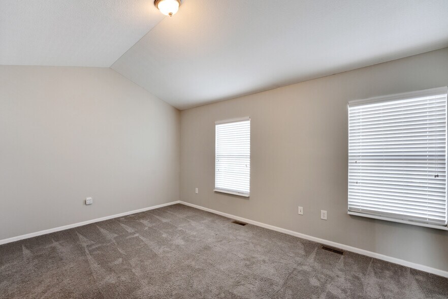 Building Photo - 5757 High Rock Dr