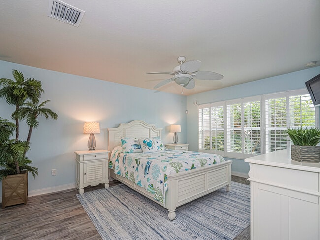 Building Photo - 5395 Dominica St