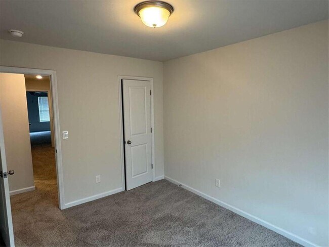 Building Photo - 3376 Highbury Way