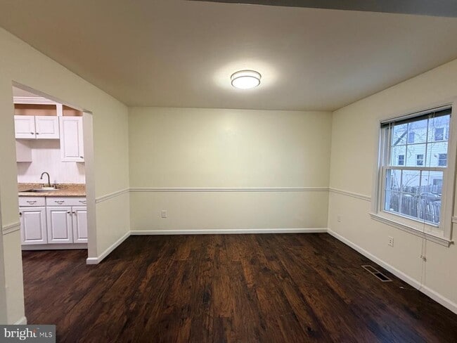 Building Photo - 9504 Covington Pl