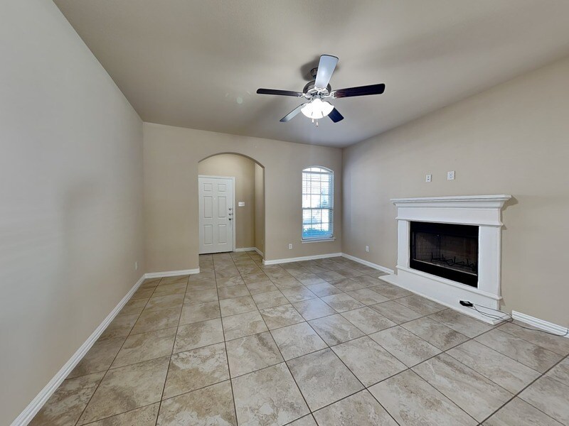 Building Photo - 611 Jennie Marie Cir