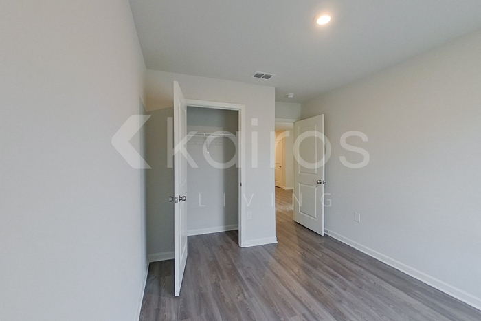 Building Photo - 388 Ironwood Ct