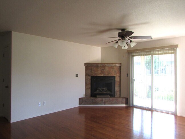 Building Photo - 2470 1/2 Brookwillow Loop
