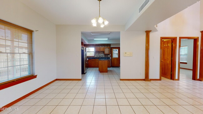 Building Photo - 9033 Leo St