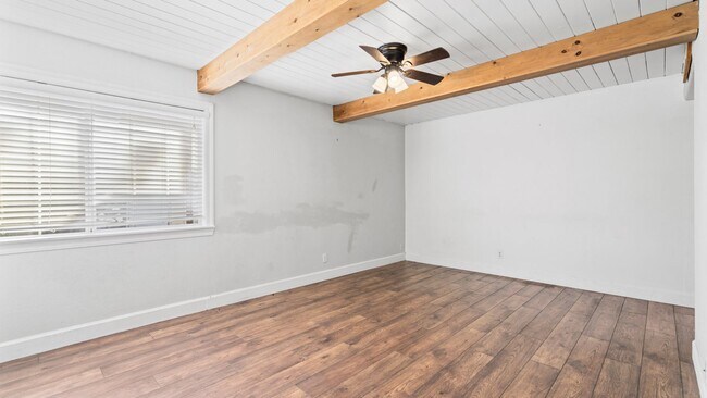 Building Photo - 3 Bedroom home in Winters