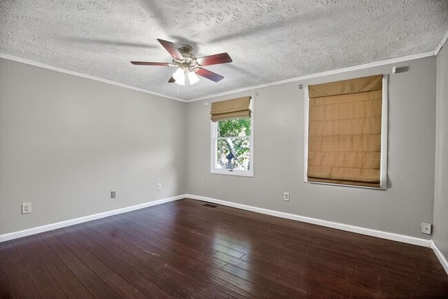 Building Photo - 303 Kimberly Woods Ct