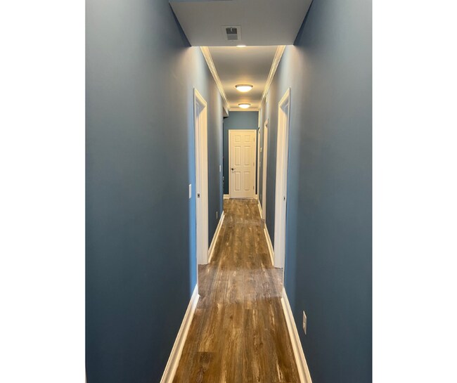 Building Photo - 3010 Virginia Ave