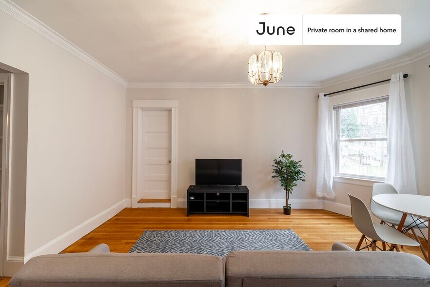 Building Photo - Room in Shared 4 bed/2 bath home