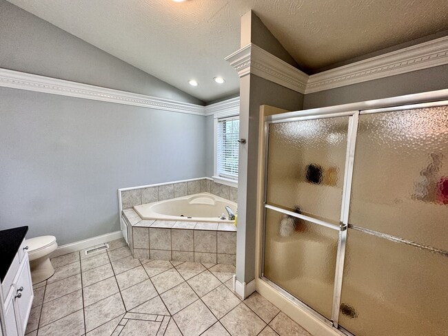 Building Photo - 92 Water Cliff Dr