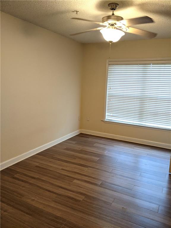 Building Photo - 2025 Dixie Belle Dr