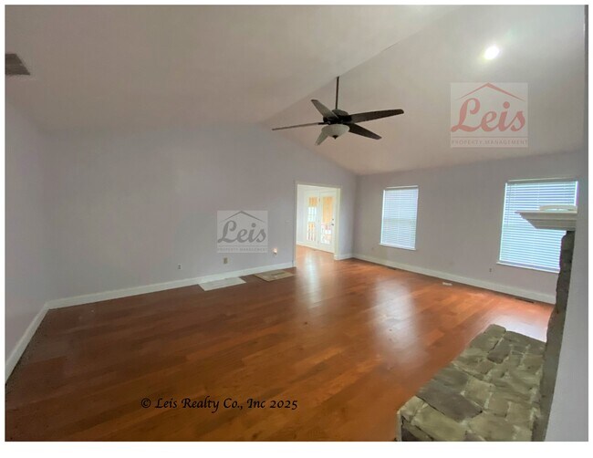 Building Photo - 2517 Newcastle Dr