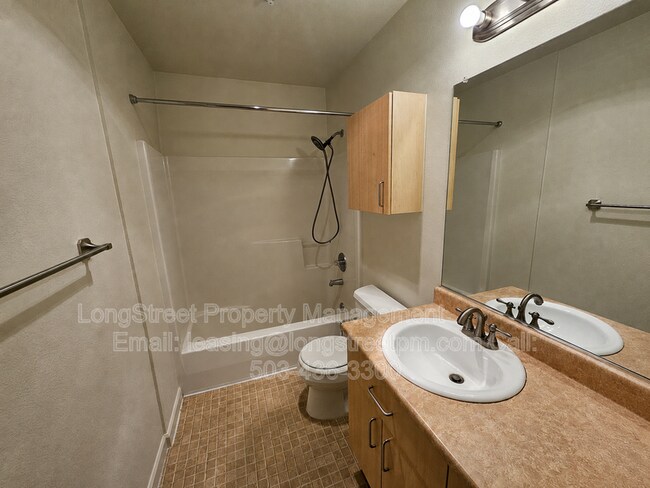 Building Photo - 20 SE 172nd Ave