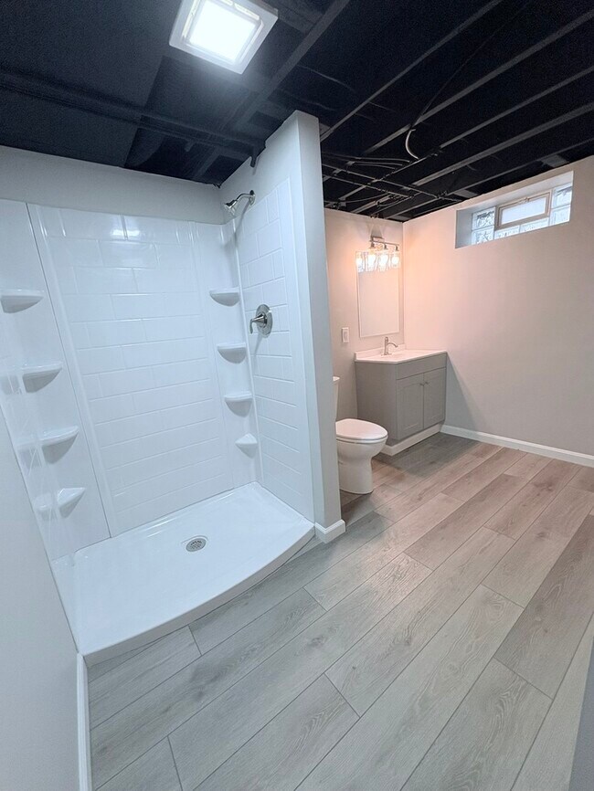 Building Photo - Newly Renovated 3BR 2BA Home w/ Garage + Washer/Dryer in the heart of Wickliffe, OH.