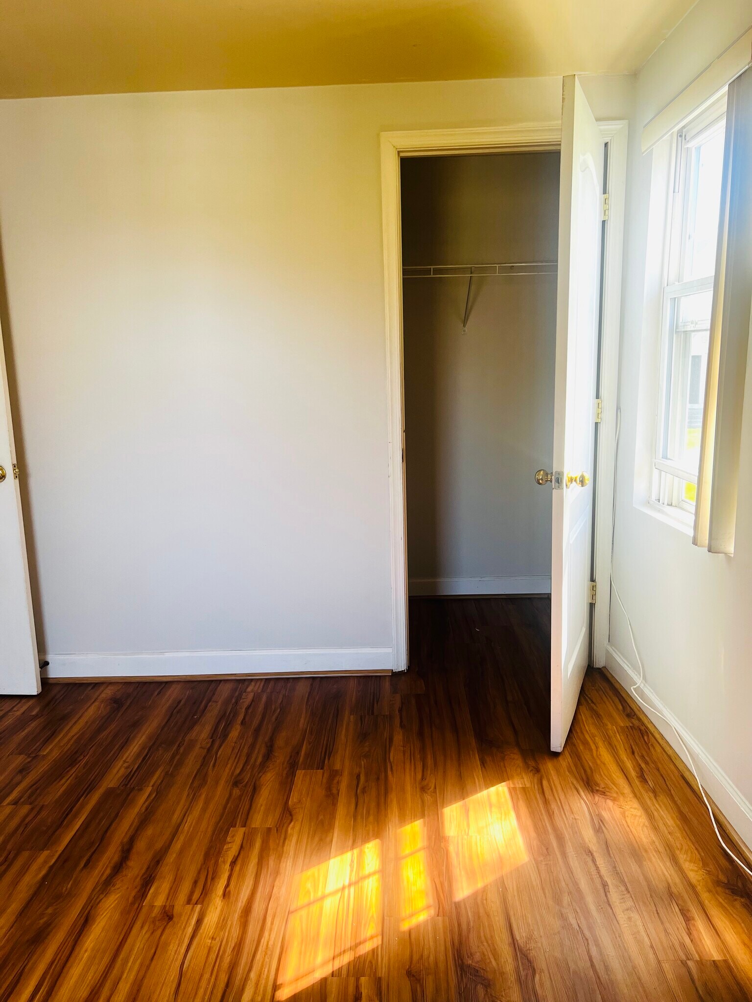 Building Photo - 6900 Hawthorne St