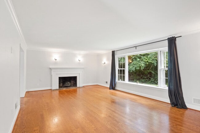 Building Photo - 7732 Canal Ct