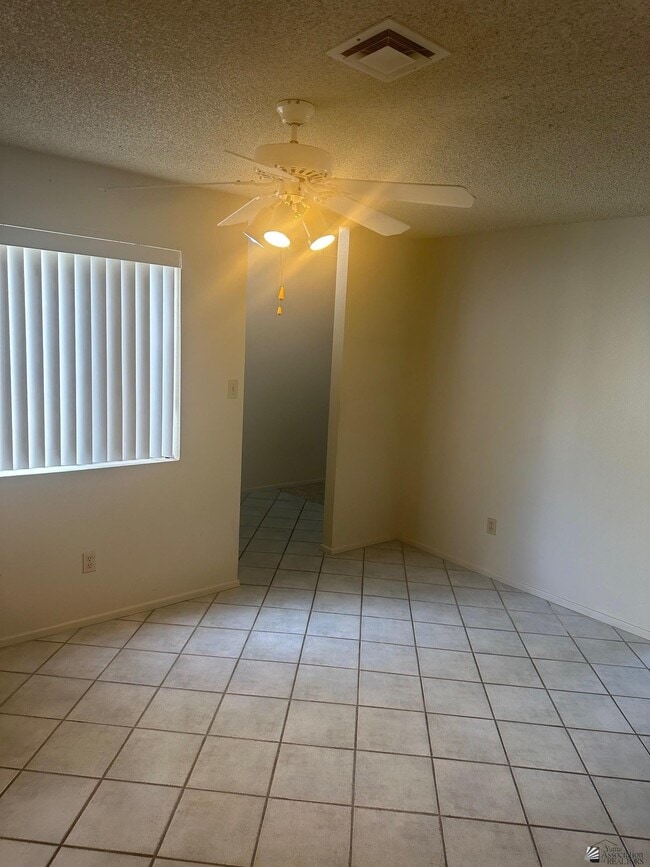 Building Photo - 1605 W Santa Maria Way