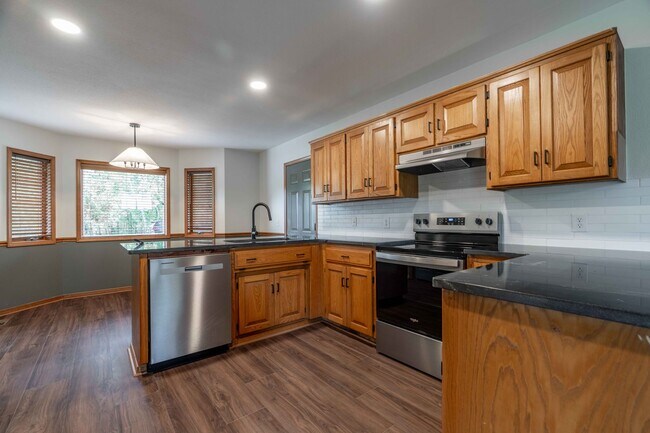 Building Photo - Charming 3-bedroom 2 bath Home in Bella Vi...