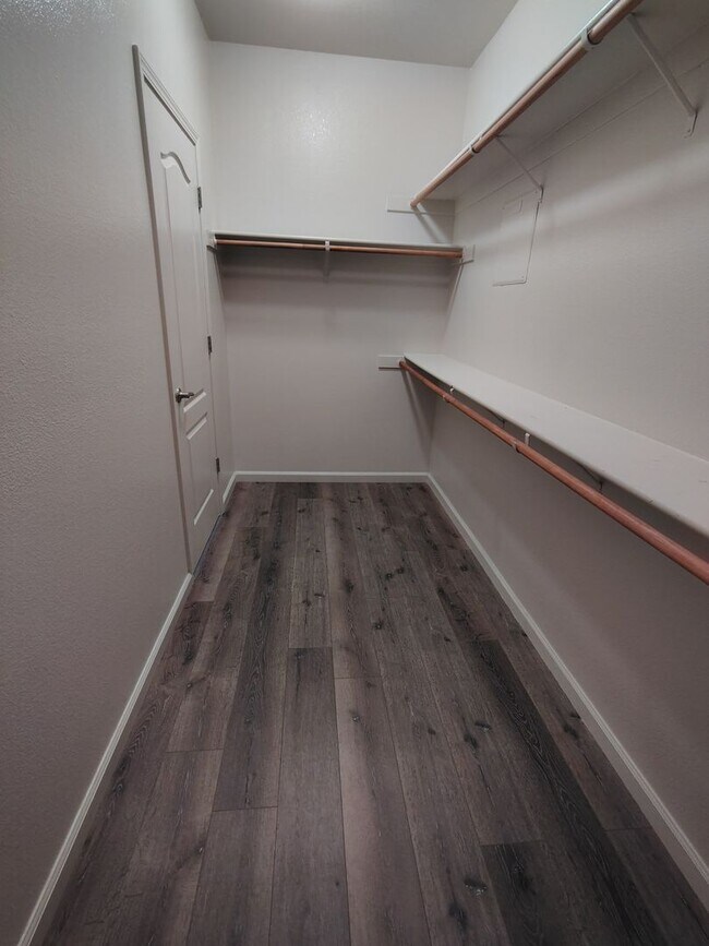 Building Photo - 363 Cabernet Dr