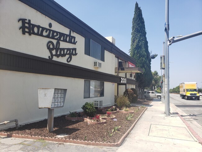 Front Entrance - 2001 S Hacienda Blvd