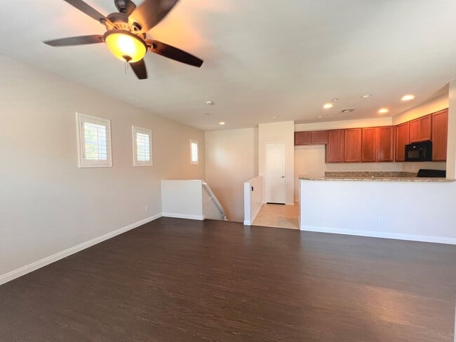 Building Photo - Beautiful 2 Bedrooms, 2 Baths Condominium with Attached Garage in Rancho Cucamonga.