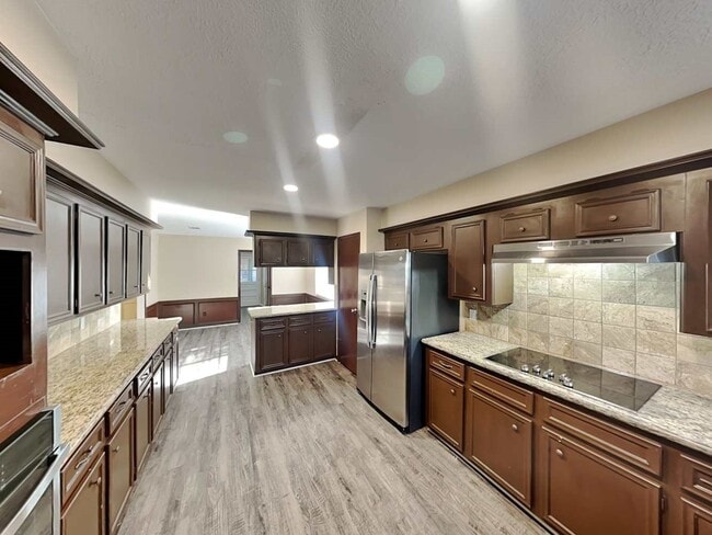 Building Photo - 5702 Kiowa Timbers Dr