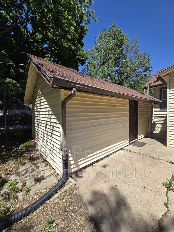 Building Photo - 1649 N Payne Ave