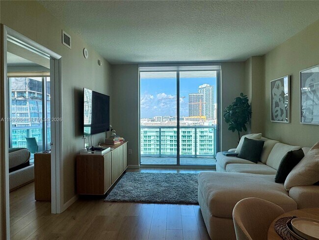 Building Photo - 333 NE 24th St