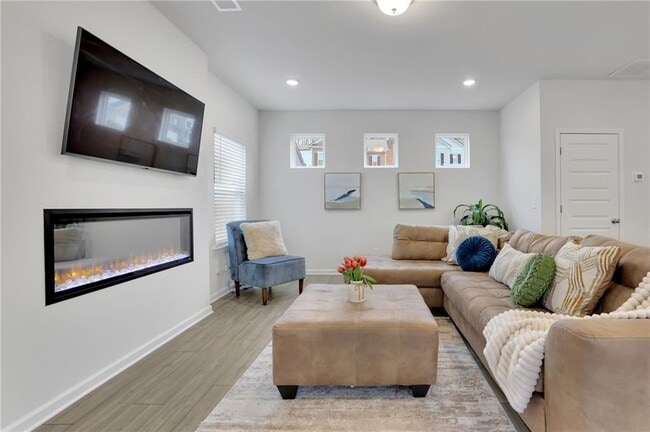 Building Photo - 803 Dundee Wy