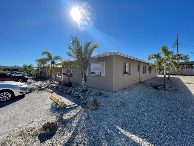 Building Photo - 16902 Carmen Ave