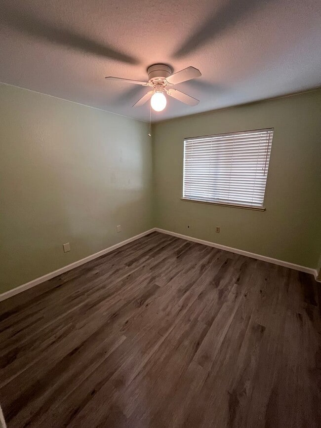 Building Photo - NICE HOME IN FOLSOM!!