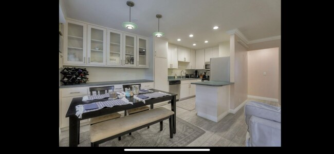 Building Photo - 185 Union Ave