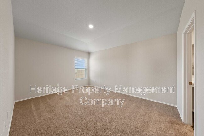 Building Photo - 8718 Broad Wing Dr