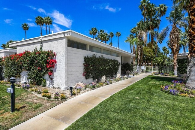 Building Photo - 76770 Lark Dr