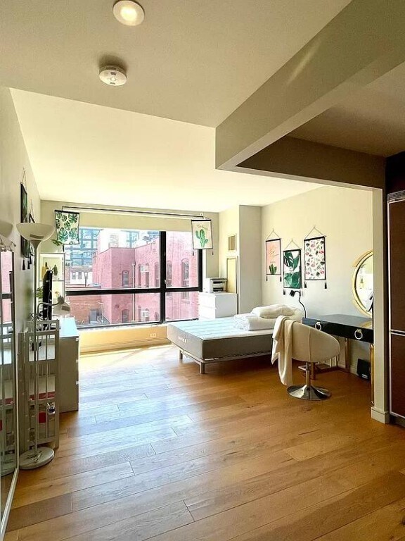 Building Photo - 540 W 28th St