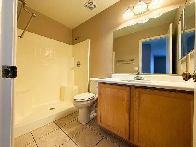 Building Photo - Well-maintained single-story home in the desirable Ashton Ranch community of Surprise.