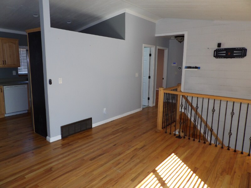 Building Photo - 5560 Sacramento Pl