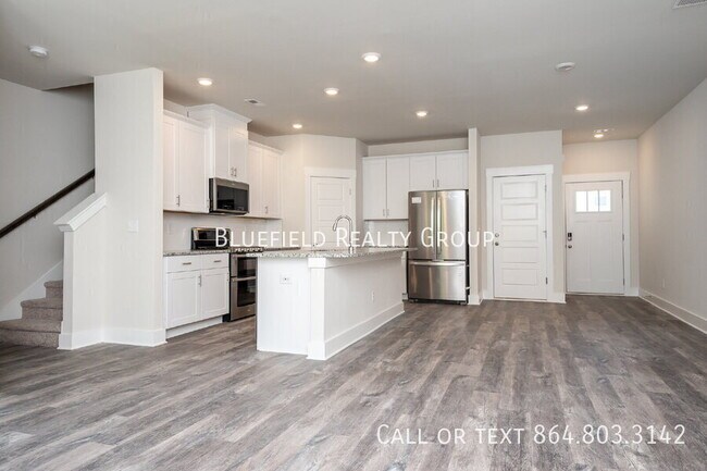 Building Photo - 69 Galley Ln
