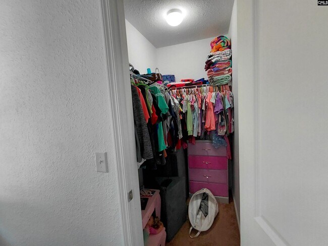 Building Photo - 836 Chariot Way