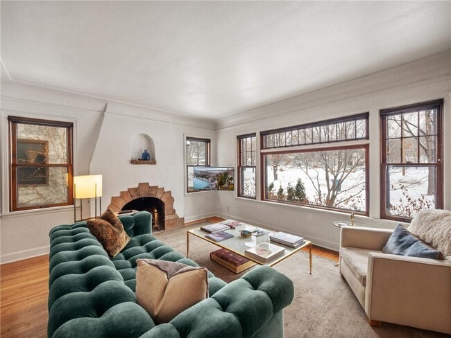 Building Photo - 4325 Chowen Ave S