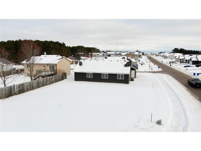 Building Photo - 463 Martin Way