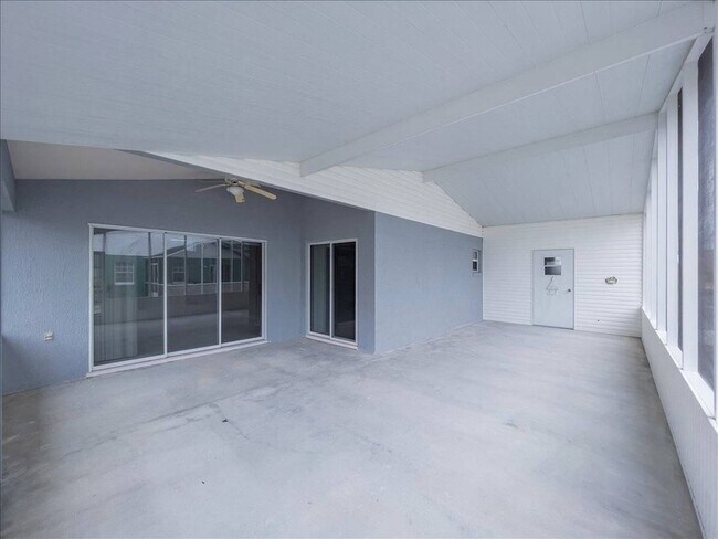 Building Photo - 218 Langford Park Ave