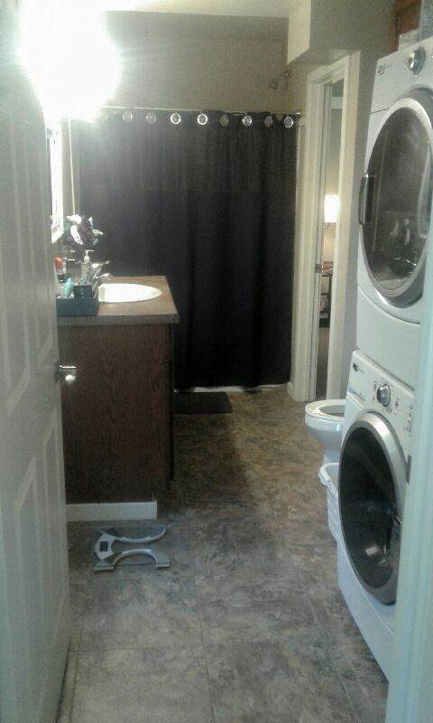 Building Photo - 310 Ash St