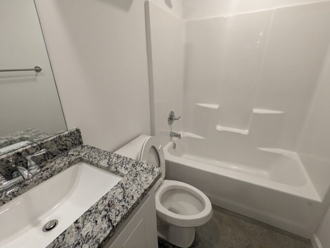 Building Photo - 242 Skylane Dr