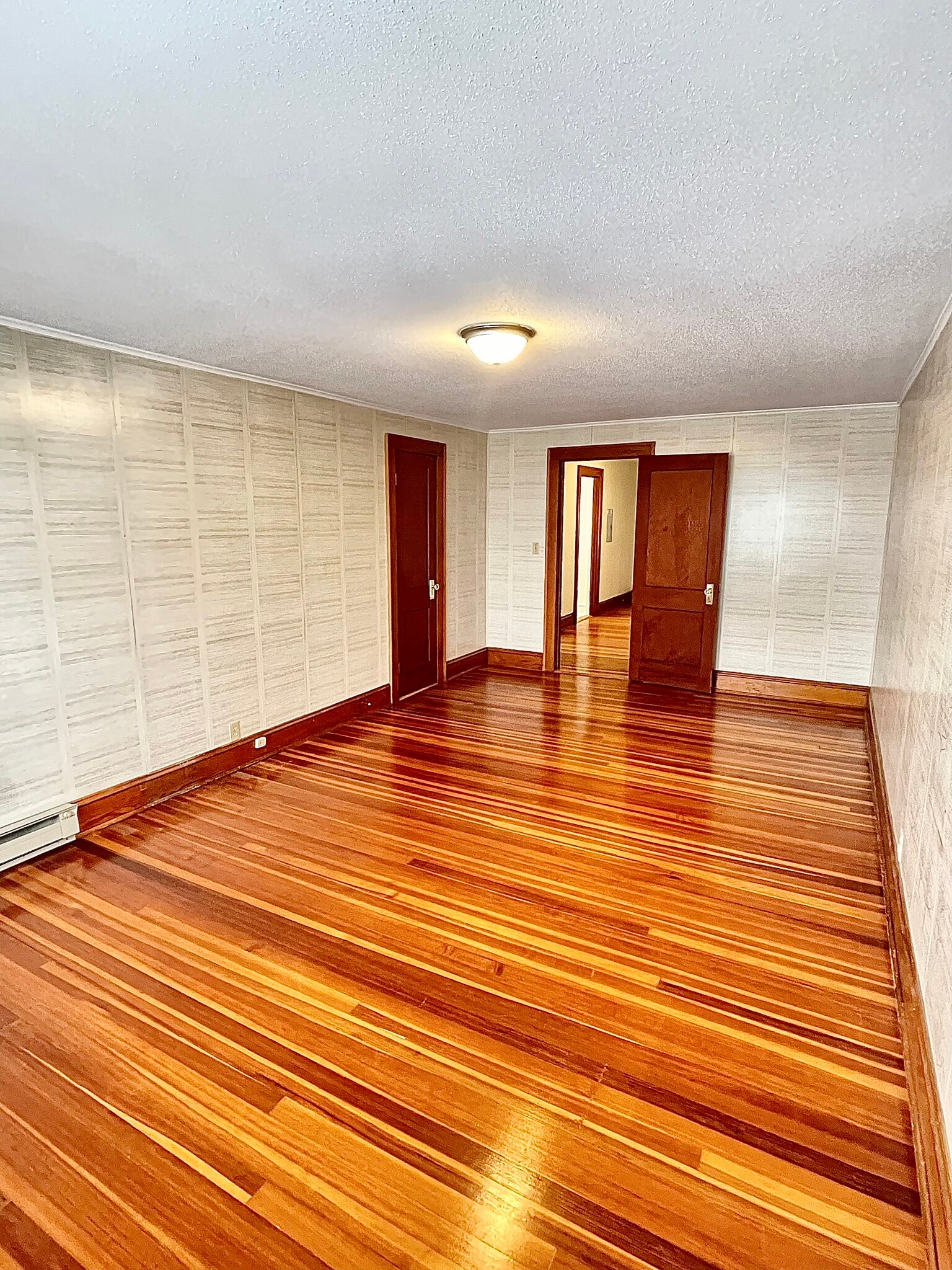 Living/dining room - 50 Bretton Rd
