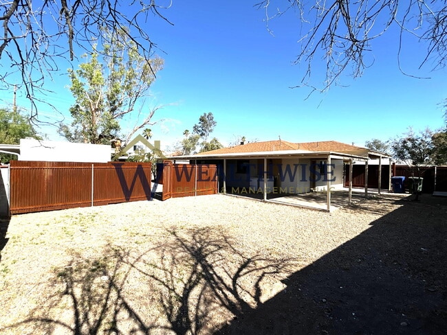 Building Photo - Freshly Remodeled 3 Bedroom 2 Bath Home for Rent 4641 E 13th Street Unit A,Tucson, AZ 85711 $1,49...