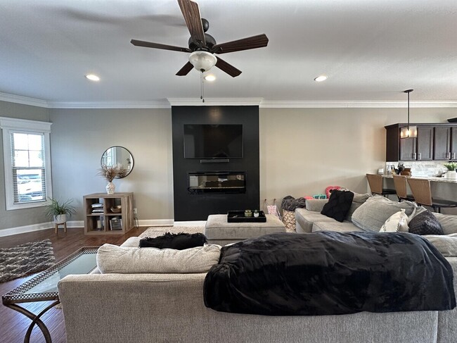 Building Photo - 154 Mallard Ln